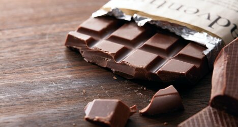 ミルクチョコ、乳製品が大人のニキビを増やす理由