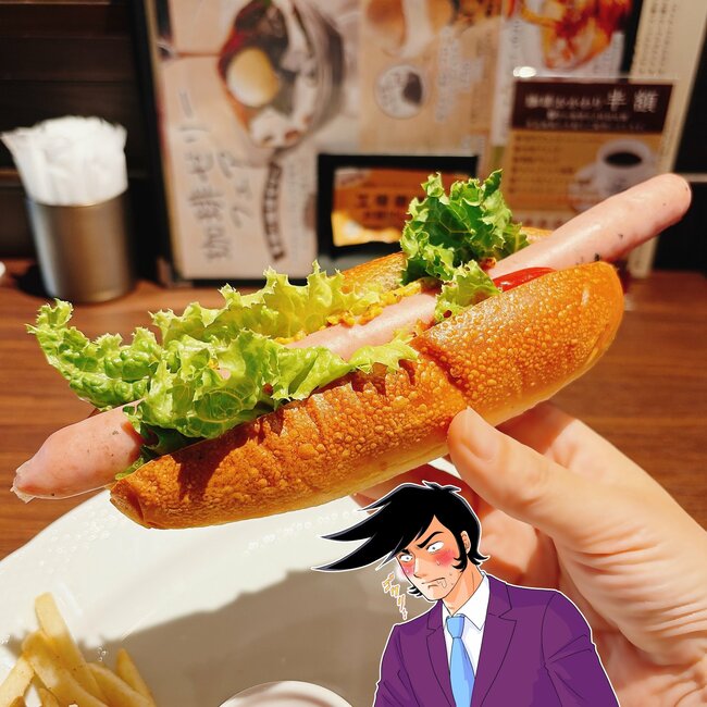 【星乃珈琲】こりゃ通い詰めたくなるわ…!500円の“豪快メニュー”具材がはみ出しちゃってるよ!「想像してたより大きい」「コスパかなり良き」《実食レビュー》