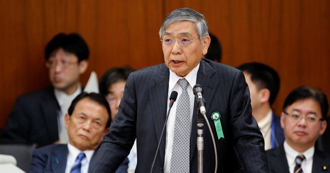 衆院財務金融委員会で答弁する黒田総裁