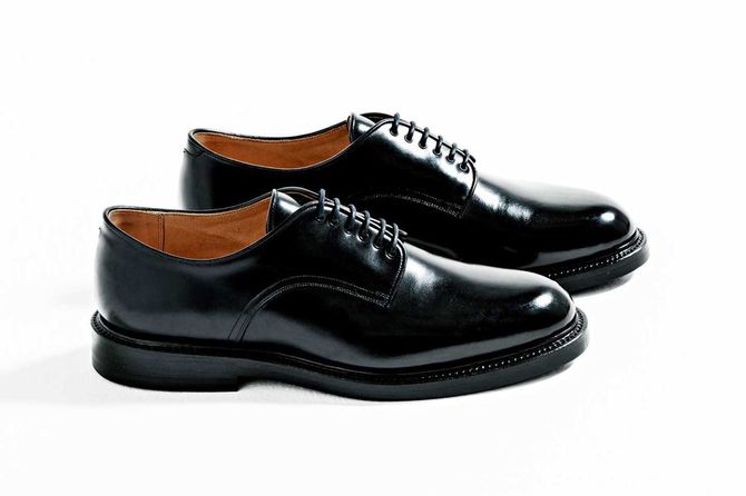 一足は持っておきたい、名ブランドの「黒オックスフォード靴」3選 | 男のオフビジネス | ダイヤモンド・オンライン