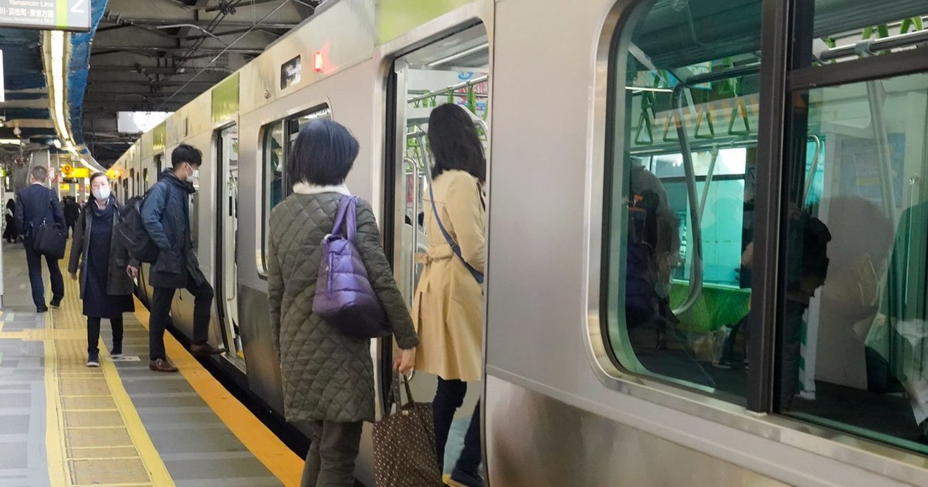 コロナで東京の通勤電車利用者は約6割減 政府目標には届かず News Analysis ダイヤモンド オンライン