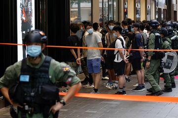 「香港12」を中国から救え、デモの機運再び