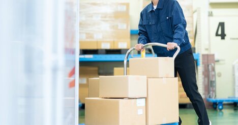 40代タイミーおじさんが宅配便の営業所で早朝スキマバイト！荷物を仕分けしながら“心配になった”ワケ