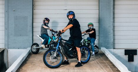 電動ダートバイクは業界の救世主か