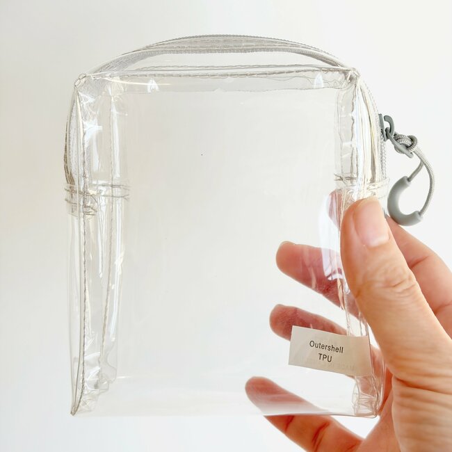 「みんなが絶賛してくれる！」無印良品の“感動ポーチ”理想的すぎて買い足したい！「コンパクトなのにたくさん入る」「バッグの中がキレイになり嬉しい」