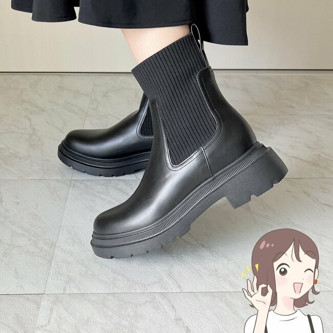 「どんな服にも合って大優勝」GUの“スタイルが盛れるブーツ”履き心地バツグンで重宝してる!「コスパ良すぎる」「いくらでも歩けます」