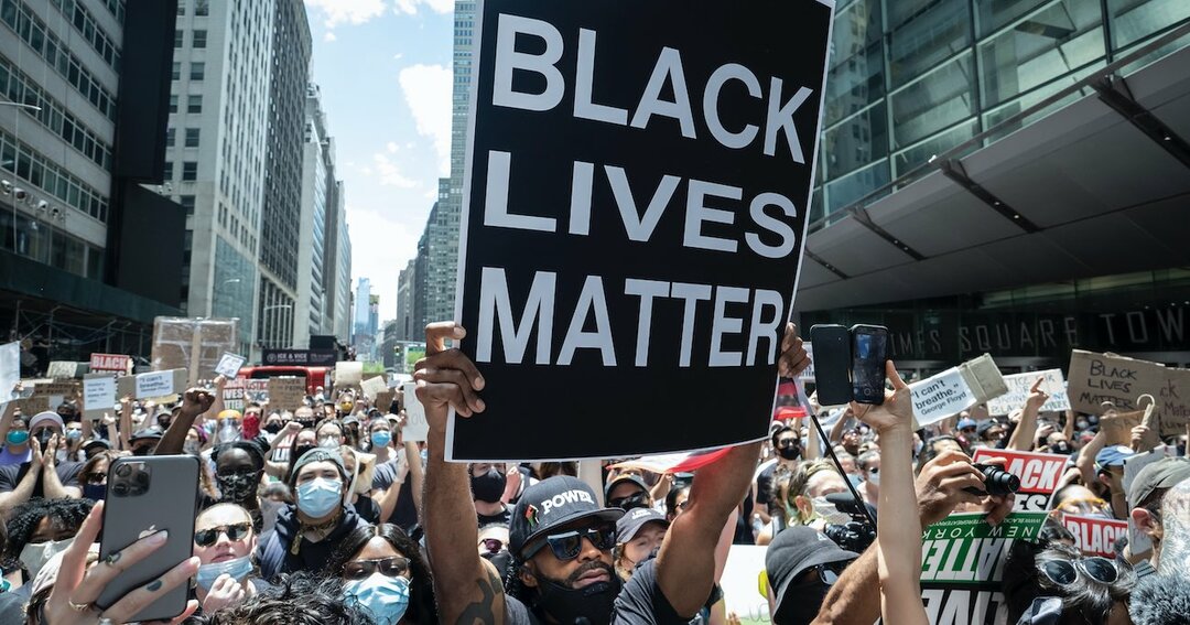 写真：黒人死亡事件の抗議デモ