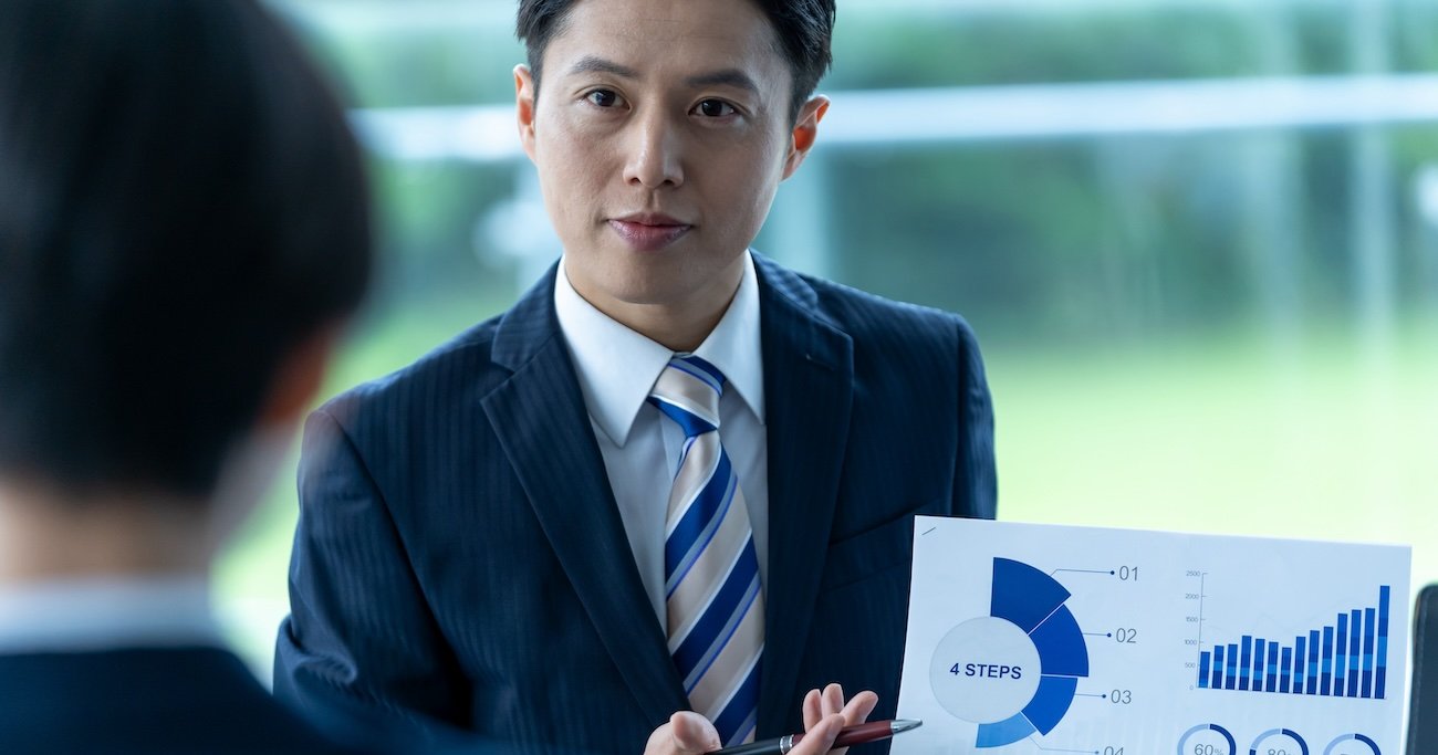 仕事ができない人は商談で「資料の内容を読み上げる」。では、仕事ができる人は何を話す?