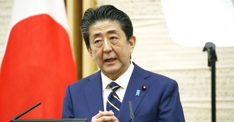 安倍首相、緊急事態会見での「場違いな笑顔」に見える想像力の欠如