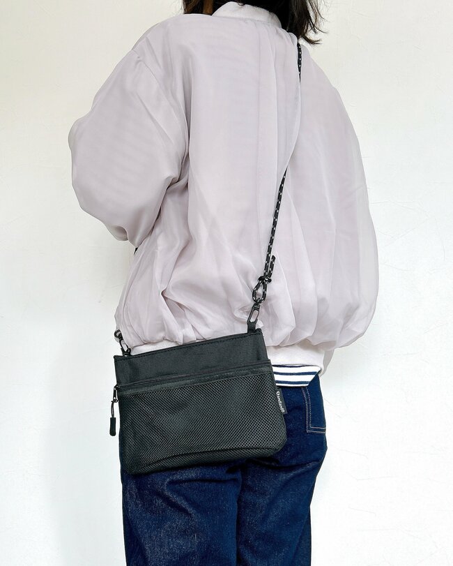 330円とは思えない…!ダイソー姉妹店の「おしゃれショルダーバッグ」ポーチとしても使えるから、毎日手放せない!