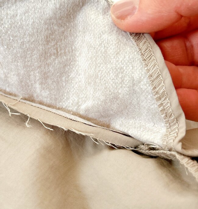 サッと羽織るだけでオシャレ！しまむらの「めちゃ軽アウター」体型カバーできるし、3289円はコスパ良すぎ…！