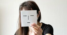 【中学英語でOK】「quiet」だけじゃない！ “無口”を英語で自然に言う3つの方法