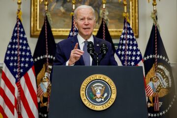 バイデン氏「銀行システムは安全」　SVB破綻で