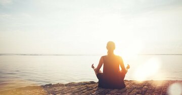 【考えすぎをストップ!】頭の中の「雑音」を消す3つの方法とは?