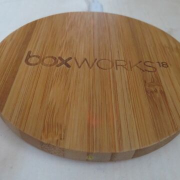 高い利便性の割に理解されないワイヤレス充電　企業のノベルティーにオススメ!?