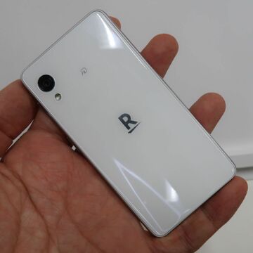 楽天の新スマホは、80g弱の超小型スマホにAQUOSやOPPO、Xperiaと、おサイフケータイ対応機多数