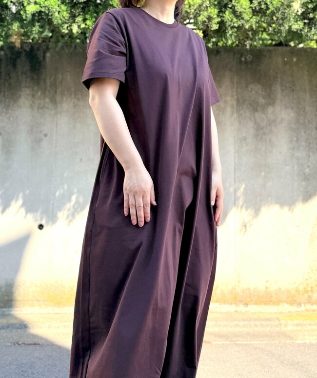 「今年も2色購入」ユニクロの“ひんやりワンピース”気温29度でも快適でした！「休みの日はコレ一択」「ゆったりしてて涼しい」