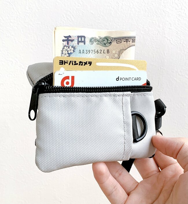 もう普通の財布に戻れないかも…！セリアで見つけた「コンパクト財布」ポケットティッシュより小さくて優秀すぎる！【購入レビュー】