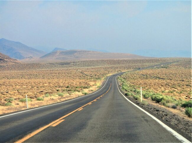 アメリカらしい雄大な風景が続くガーラックへの道