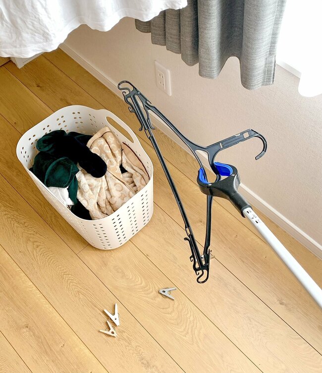 「無いと生きていけなくなった」ダイソーの“腰がラクになるアイテム”思わず追加購入した！「楽すぎて笑っちゃった」「追加購入することにしました」《購入レビュー》