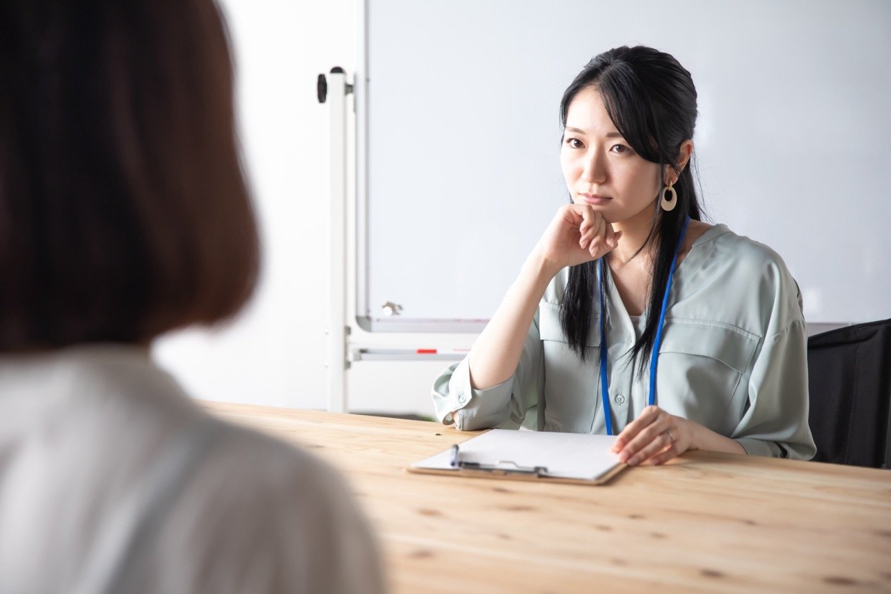 「忙しそうだから後から聞こう」と思う人は頭が悪い。頭のいい人はどう聞いている?