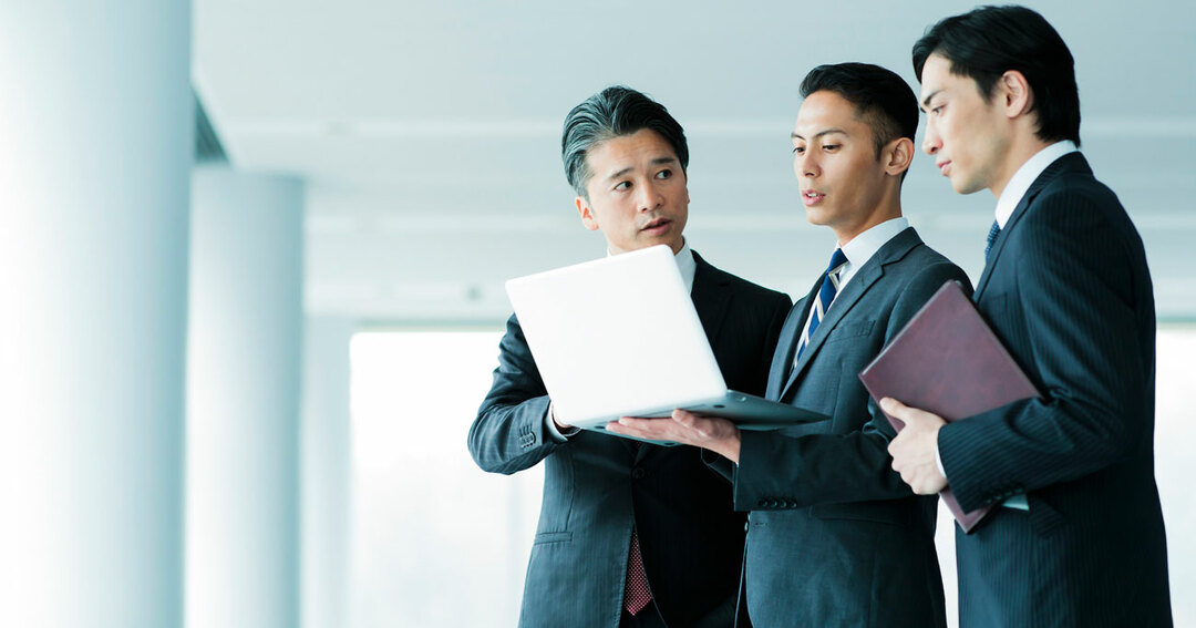 リーダー向けの企業研修での受講者の悩みとして聞くのは、「年上の部下」に対する接し方です
