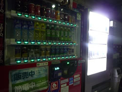 業績に影響必至の自販機停止<br />節電幅めぐり、始まる鞘当て