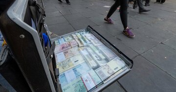 イランの巨額資金、制裁下でも「米銀経由」のカラクリ