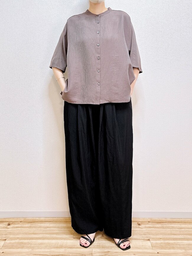 「夏服すべてこのシリーズにしたい」「すごく涼しくて着やすい」無印良品の“ふんわりブラウス”さらさらな着心地がやみつきになる！「ゆったりだけどスッキリ着られる」《購入レビュー》