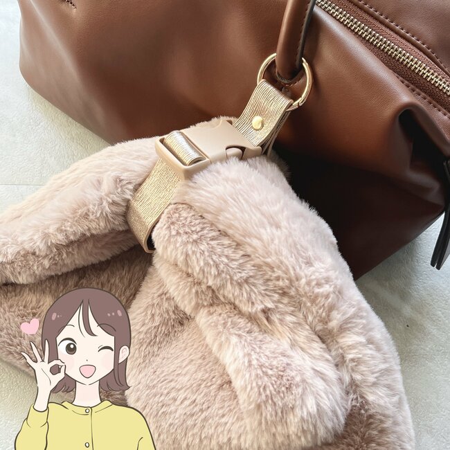 「ありそうでなかった」3COINSの“天才ホルダー”マフラーの持ち運びが楽になった！「ストールを使う時は必需品」「もう一個買おっかな」