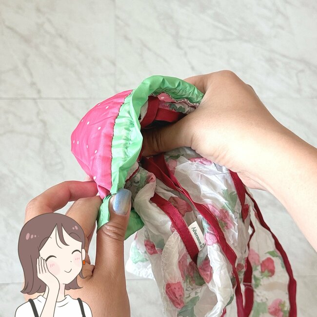 可愛すぎて即買いした！アフタヌーンティーの「畳まなくていいエコバッグ」苺みたいなフォルムがたまらない！《購入レビュー》
