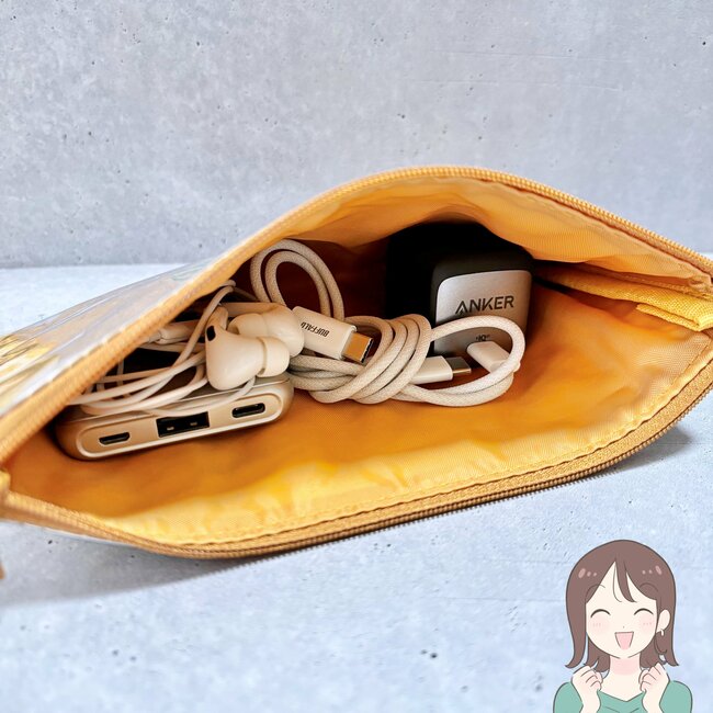 通院セットがまるっと入った!スターバックスの“紙袋みたいなポーチ”お薬が80錠も入るし、デザインが可愛すぎる!《購入レビュー》