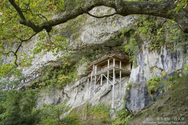 鳥取県東伯郡三朝町,断崖絶壁,岩窟,三沸寺,奥院・投入堂