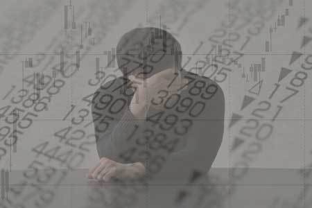 確定拠出年金の場合、株価が下がっても売るのはおすすめできません。
