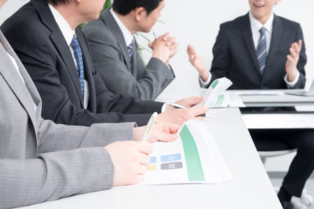 重箱の隅をつつくような会議は生産的ではありません