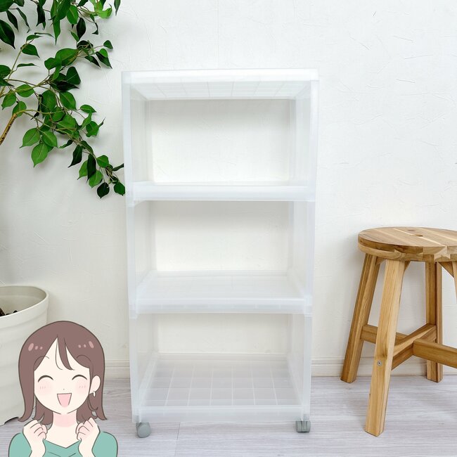 「何度購入したかわからない」3COINSの“置きたい場所にフィットする収納”キッチンのごちゃごちゃがスッキリ片付いた！「とても重宝しています！」「嬉しいサイズ感」