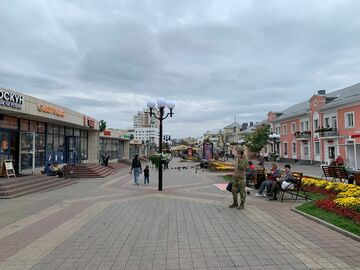 親ロ派ウクライナ人が国境越え　ロシア軍撤退で