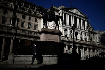 原油高で「利上げ予測」の危うさ