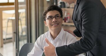 自分が褒められて嬉しかったことを、相手にもやってみることで得られる効果とは?