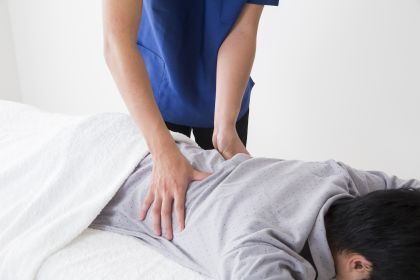医師19人が教える腰痛・膝痛・肩痛の治療法、整骨院の裏側