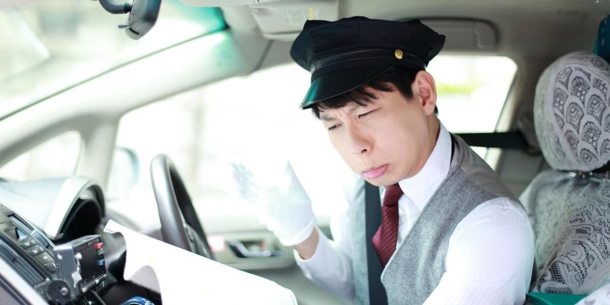 タクシー運転手が「道わからない」と遠回り、返金してもらえる？弁護士の答えは