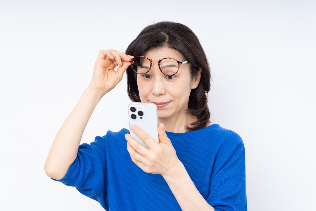 老眼の経済損失は「80兆円規模」？ 眼科医が「国家戦略で老眼対策を」と訴える理由