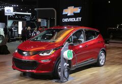 テスラの株価うらやむ自動車大手、障害物に直面