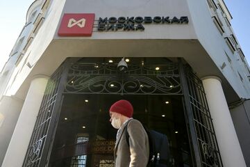 ロシア株式市場、24日に一部再開へ　市場分割案も