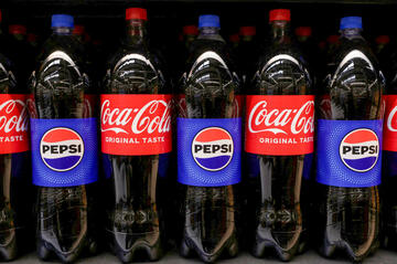 コーラvs.ペプシ、トランプ関税で一段と差開くか