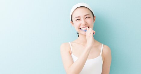【歯みがきで猫背対策】肩こり腰痛のない10年後が見えてくる！