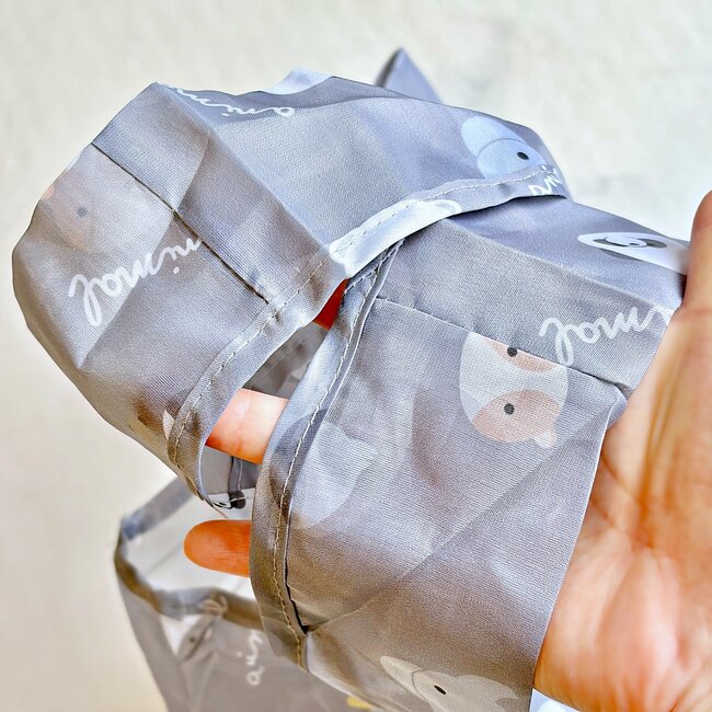 可愛すぎて毎日持ち歩きたい！3COINSの“ぬいぐるみになるエコバッグ”1泊分の荷物が入って実用的！「とても可愛いです」「旅行のお土産入れに使えます」《購入レビュー》