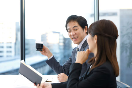 デキるビジネスマンは朝イチの雑談ミーティングを大切にします