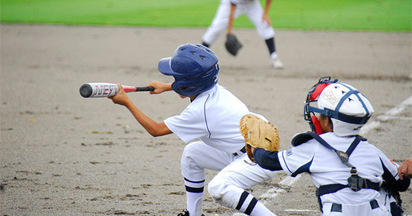 少年野球の選手は監督からバントを命じられた場合どうする?