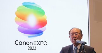 2023年10月、Canon EXPOオープニングセレモニーでの御手洗冨士夫会長兼社長CEO